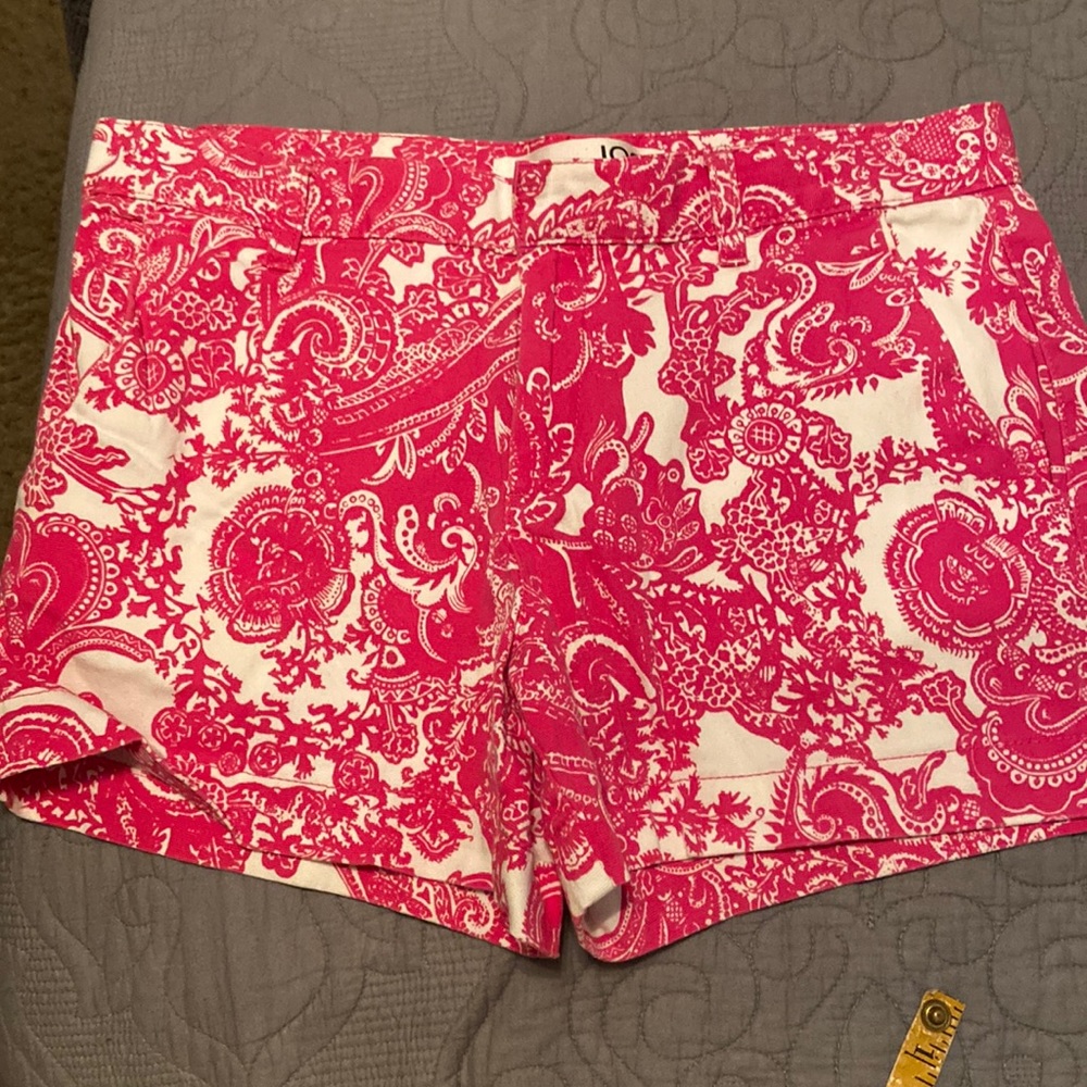 Ladies Joe Fresh bright pink and white shorts size 6